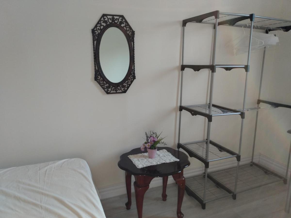 Healing Touch Holistic Living Space Amherst Zimmer foto